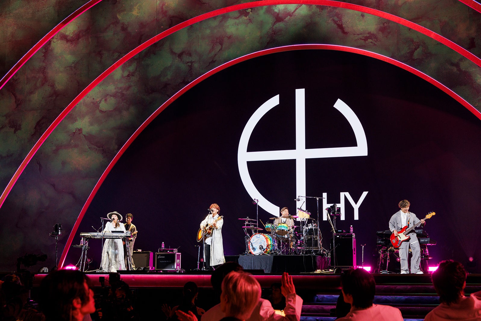 HY／撮影：田中聖太郎写真事務所