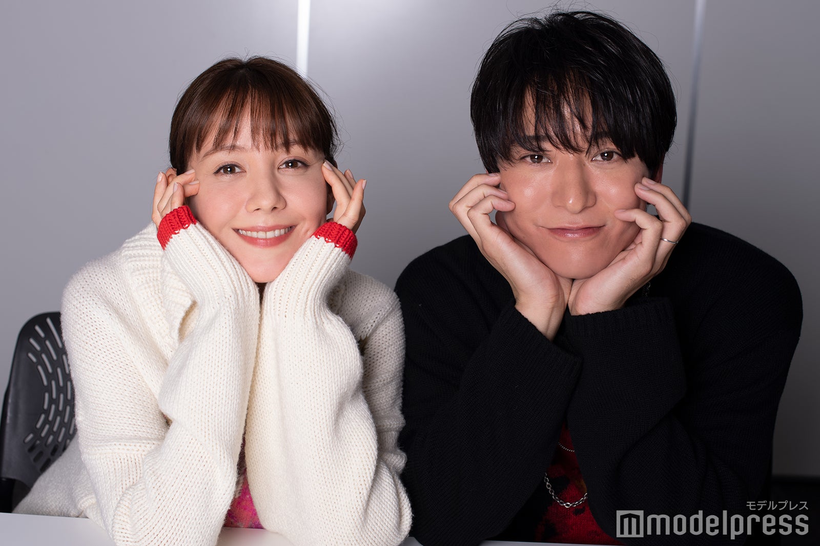 トリンドル玲奈、浅香航大 （C）モデルプレス