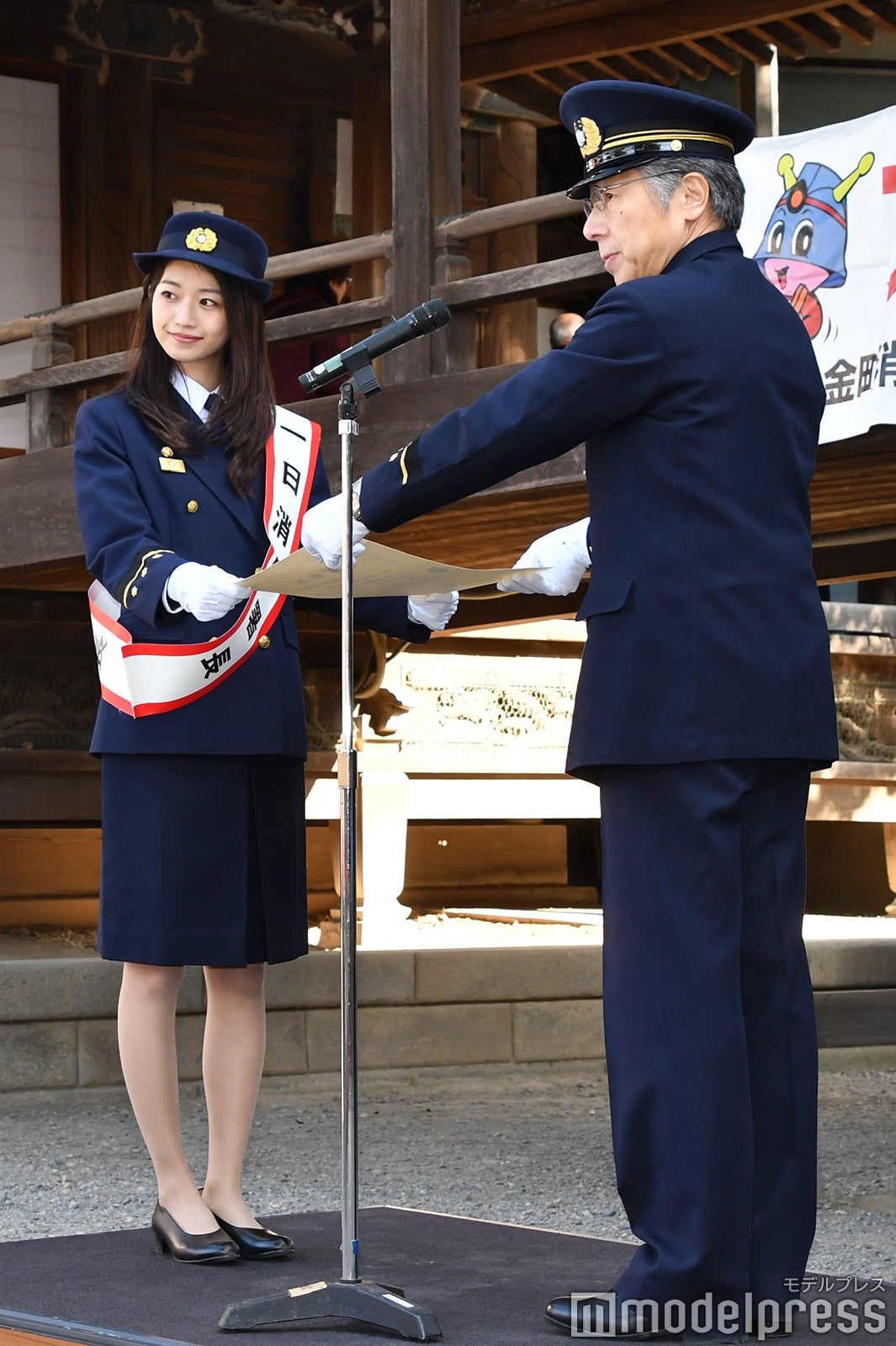 小室安未／消防演習の様子（C）モデルプレス