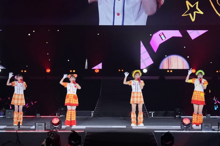 松本わかな・矢口真里、辻希美、豫風瑠乃「Hello! Project 25th ANNIVERSARY CONCERT」(提供写真)