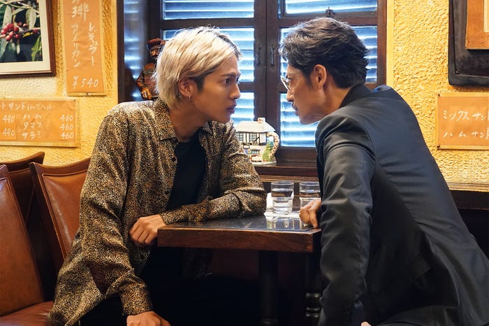 志尊淳、玉木宏「極主夫道」第3話より(C)日本テレビ・読売テレビ