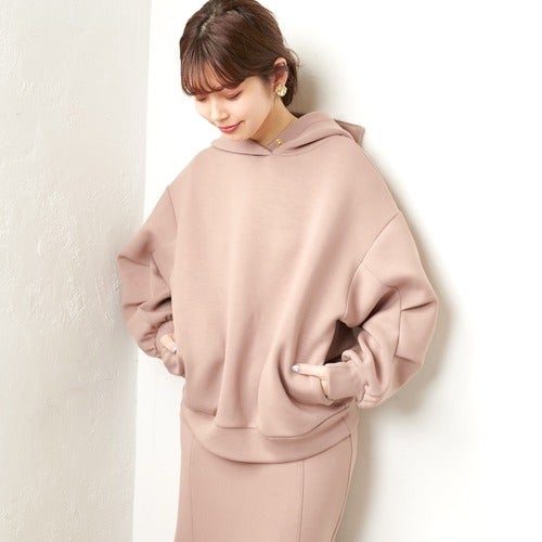 お家スタイルにも スウェット パーカーをおしゃれに着こなすコツ モデルプレス