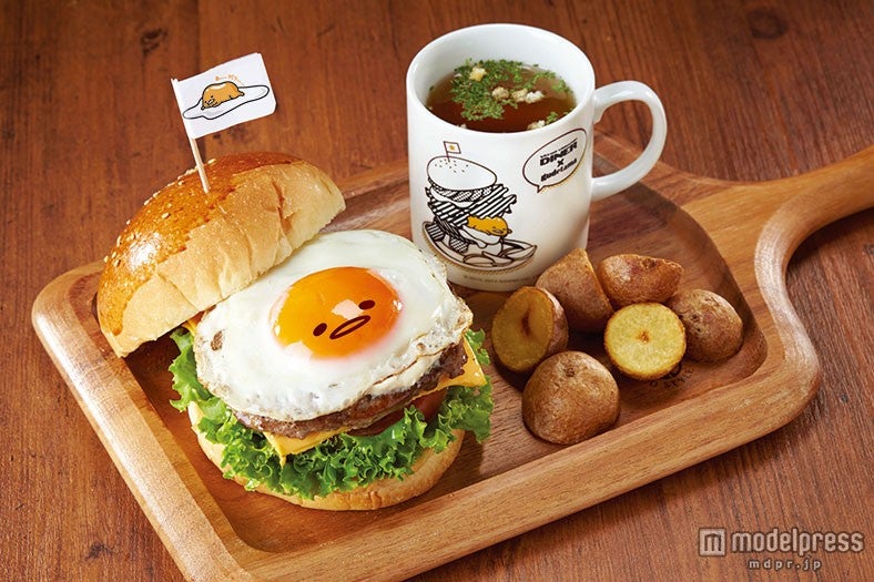 ぐでたま、今度はハンバーガーにはさまれちゃう