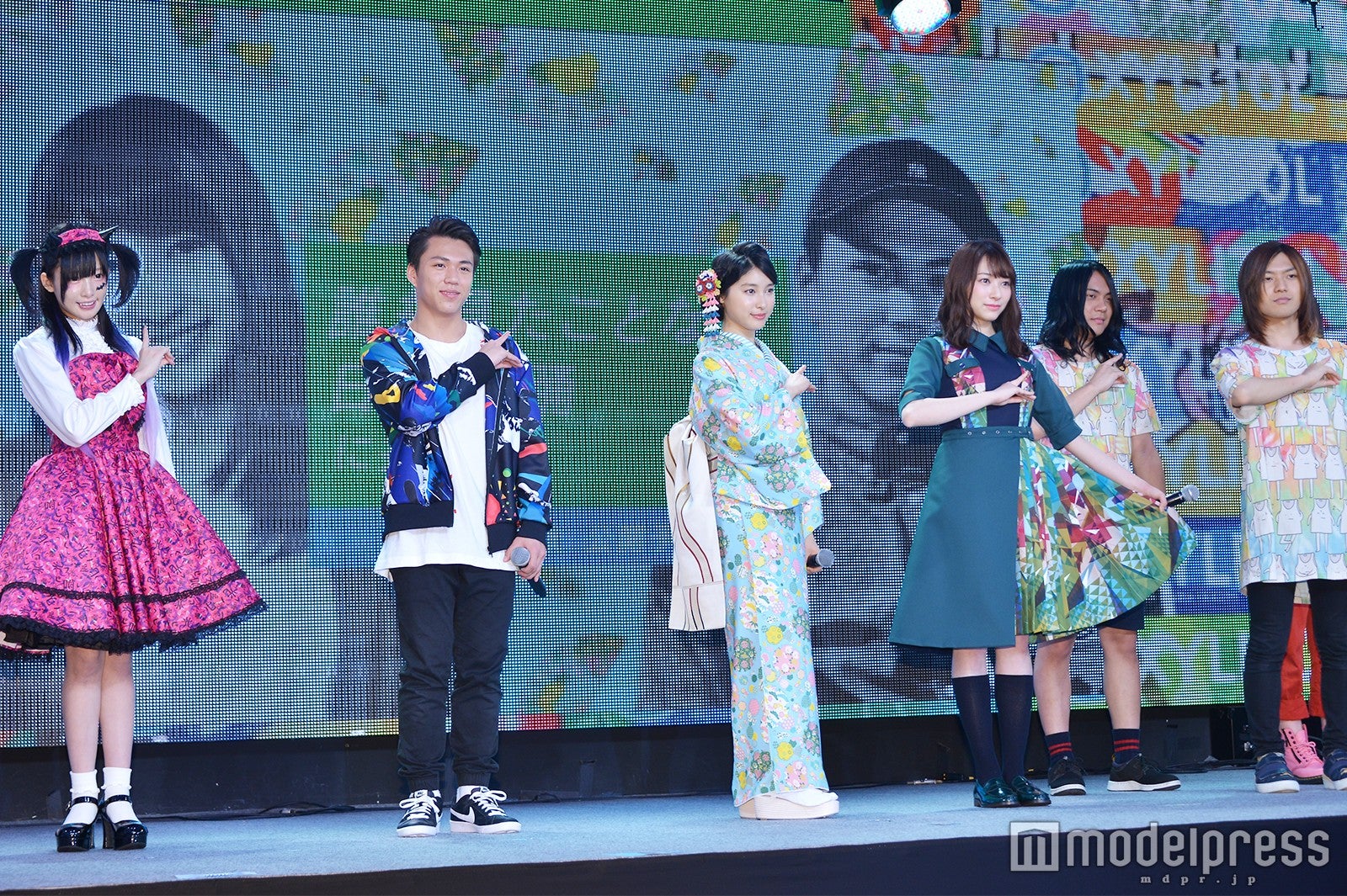 （C）モデルプレス