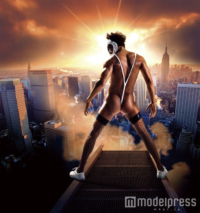 鈴木亮平がまたパンティをかぶる!『HK/変態仮面 アブノーマル・クライシス』(C)あんど慶周/集英社・2016「HK2」製作委員会