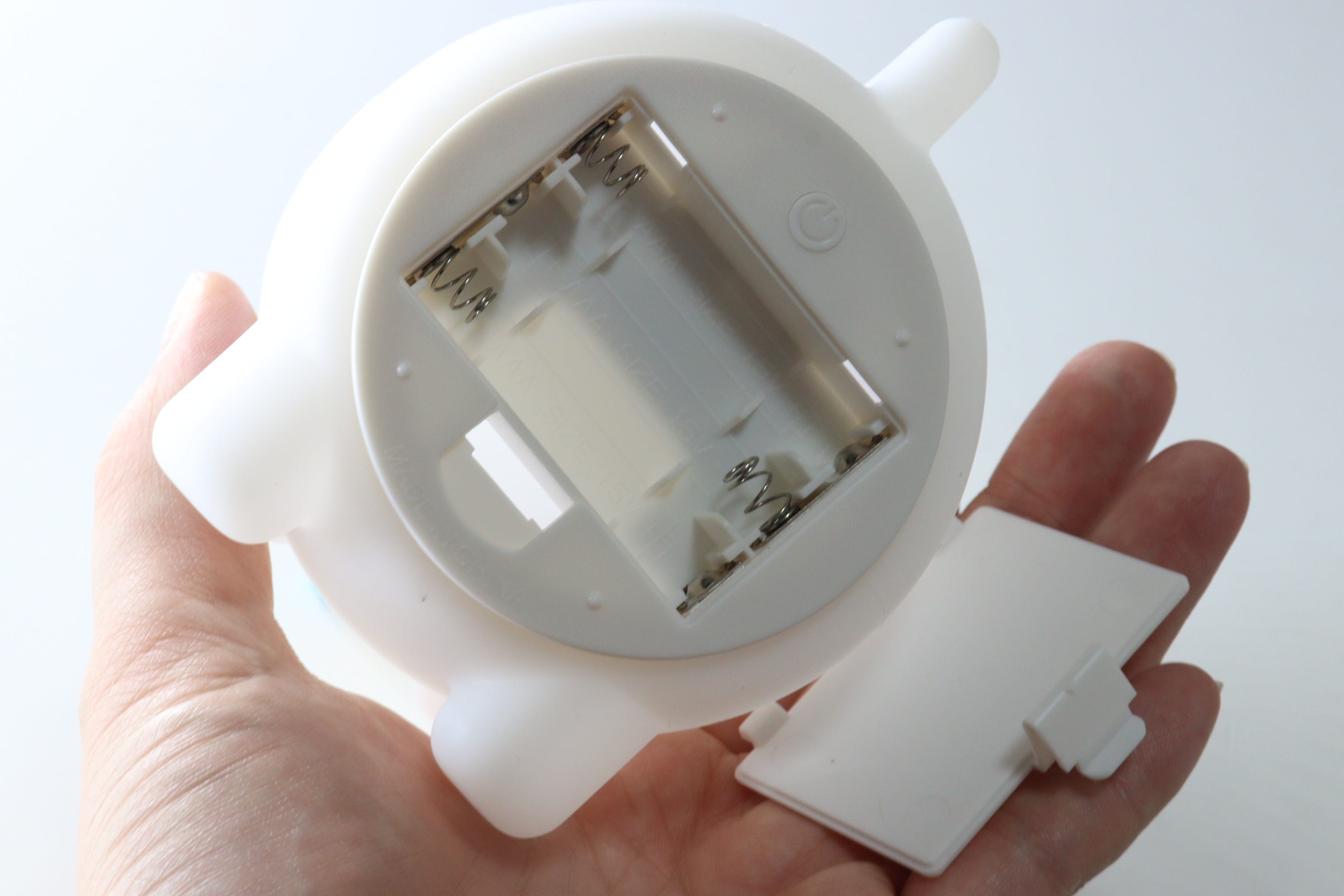 ダイソー　ライト　電池ボックス