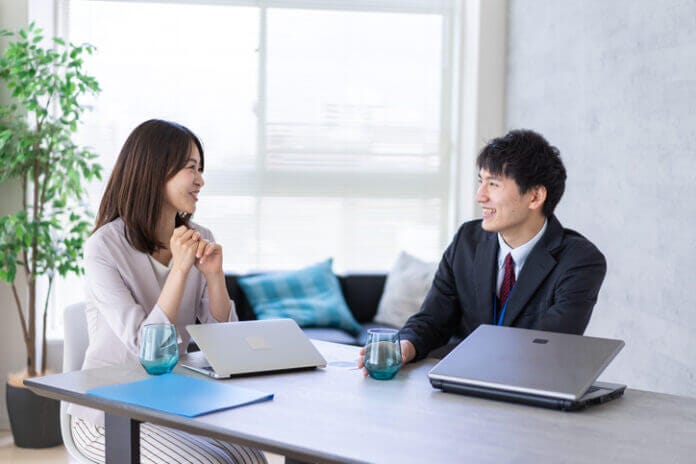 甘え上手は素直な女性