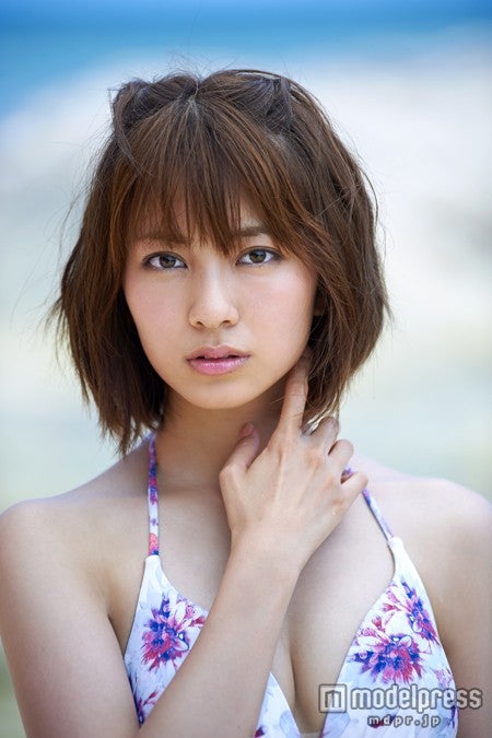 トッキュウジャー 梨里杏 ビキニ姿で 大人の色気 解禁 モデルプレス