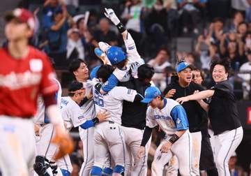日本ハム今季4度目サヨナラで2位浮上 矢沢安打が悪送球誘い新庄監督「『決めてこいよ、頼むぞ』って言ったら、不思議な決め方を」