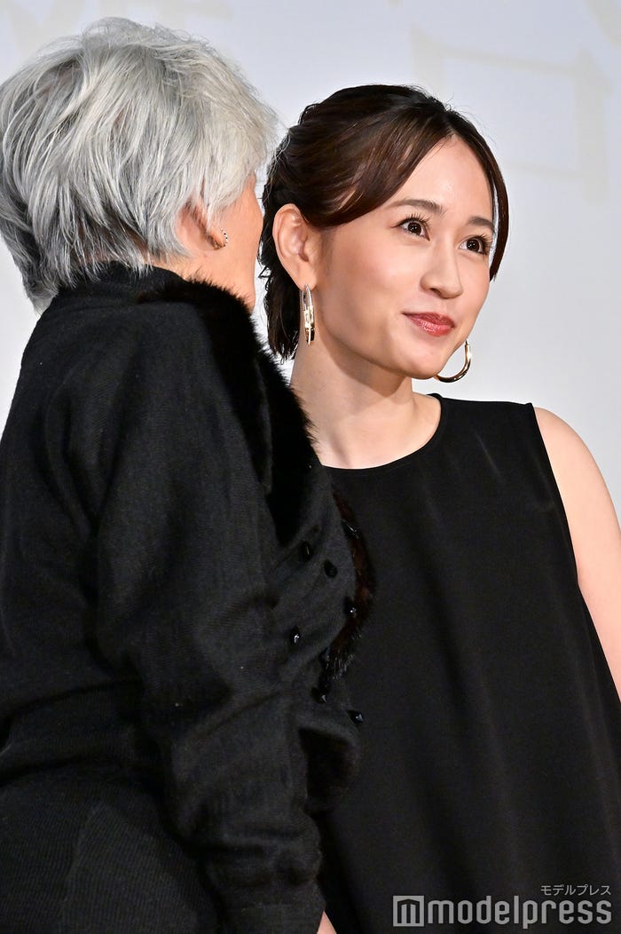 カルーセル麻紀、前田敦子(C)モデルプレス