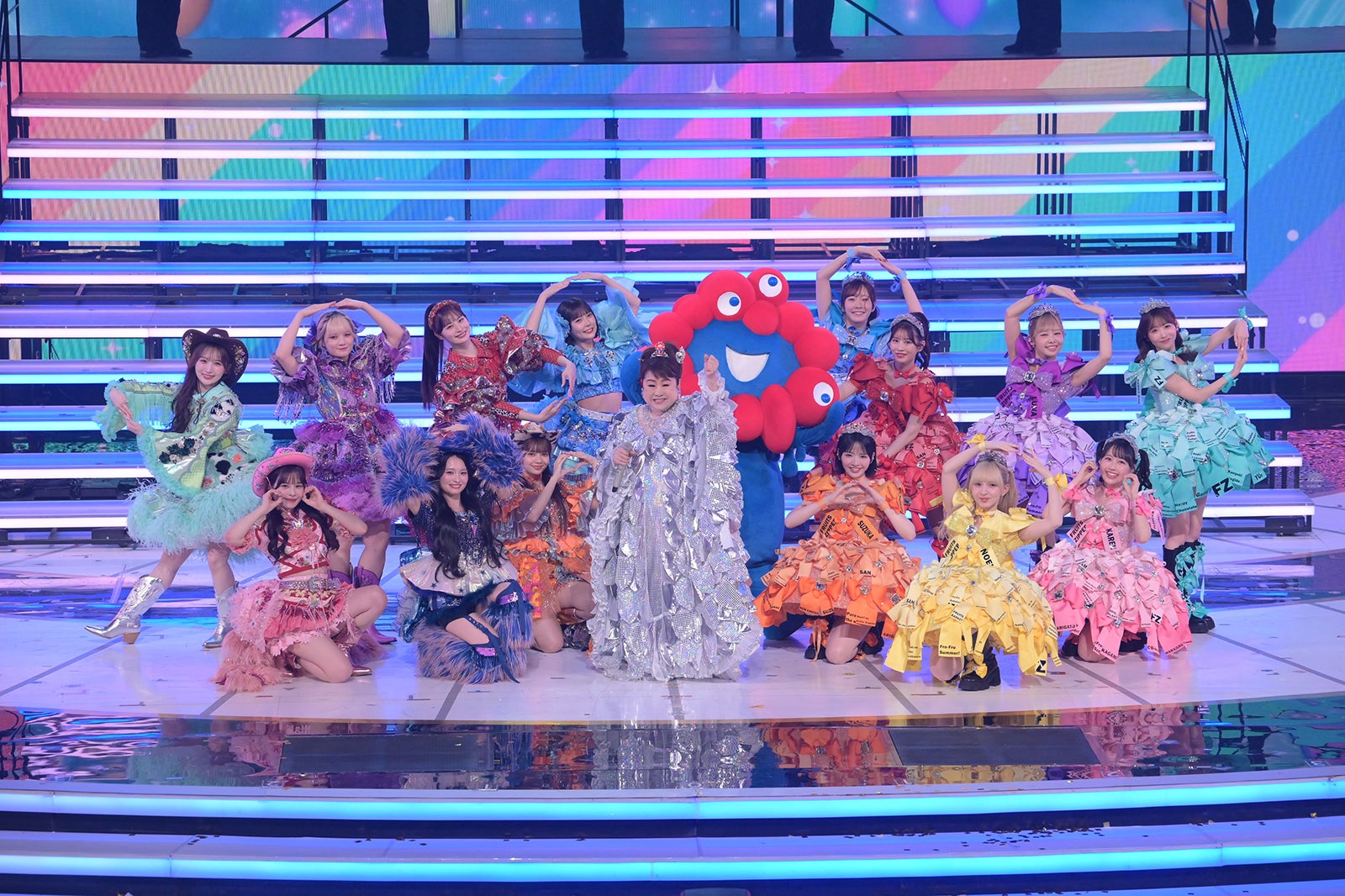 「第76回NHK紅白歌合戦」CANDY TUNE、天童よしみ、FRUITS ZIPPER（C）NHK