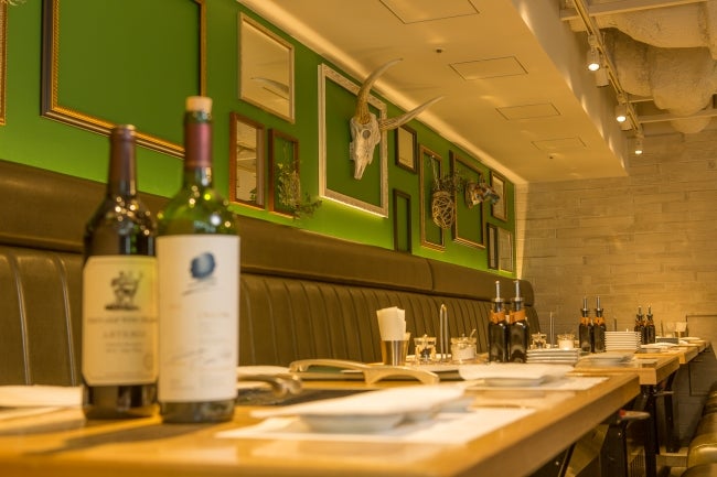 エイジング・ビーフ歌舞伎町／女性同士ゆったりくつろげる／画像提供：新和