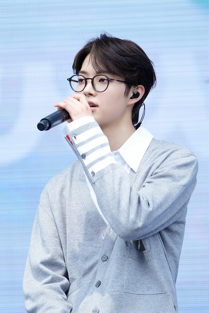 EJ(C)Weverse Con Festival
