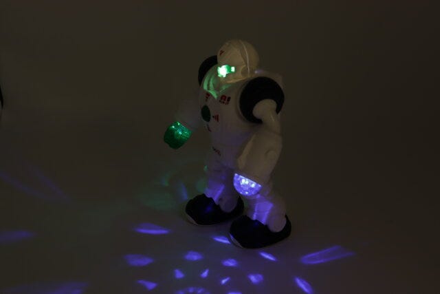 ダイソー　電動ロボット　使用例