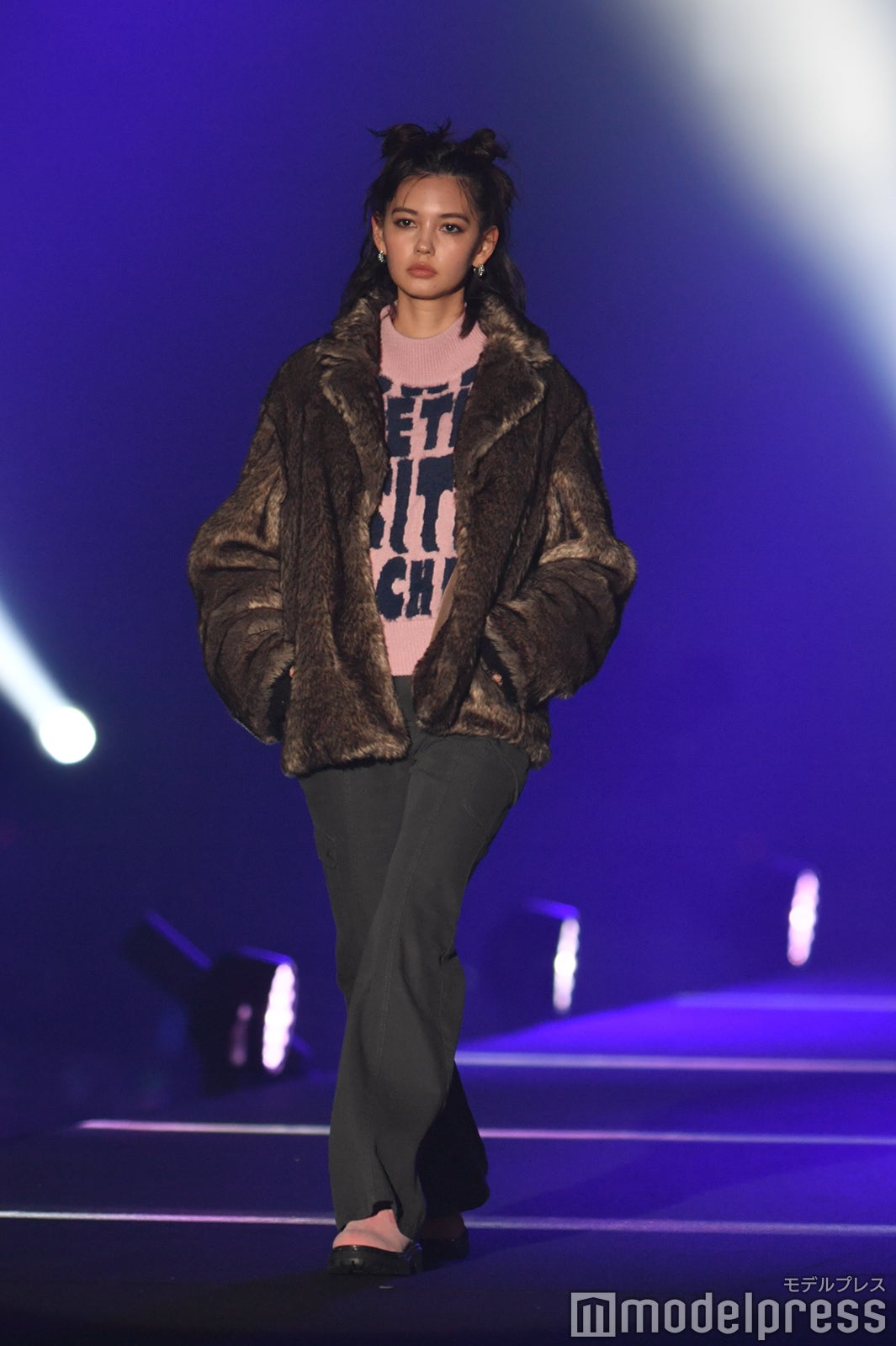 （C）モデルプレス