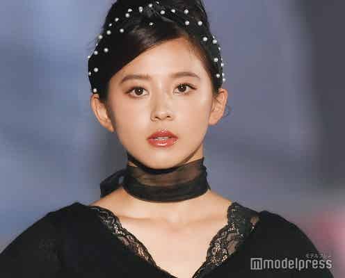 朝比奈彩、美デコルテに黒レース際立つ 色っぽフェミニン秋コーデ披露<関コレ2019A/W>