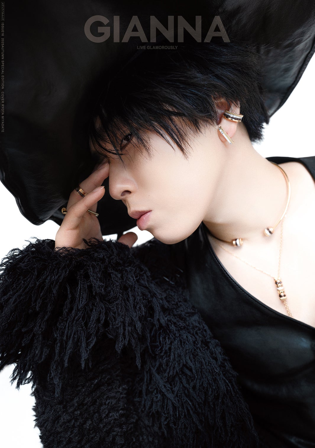 Man宮舘涼太君中心写真624枚セット Amazon.co.jp: Snow Man 公式 生 写真（宮舘涼太）SM01834