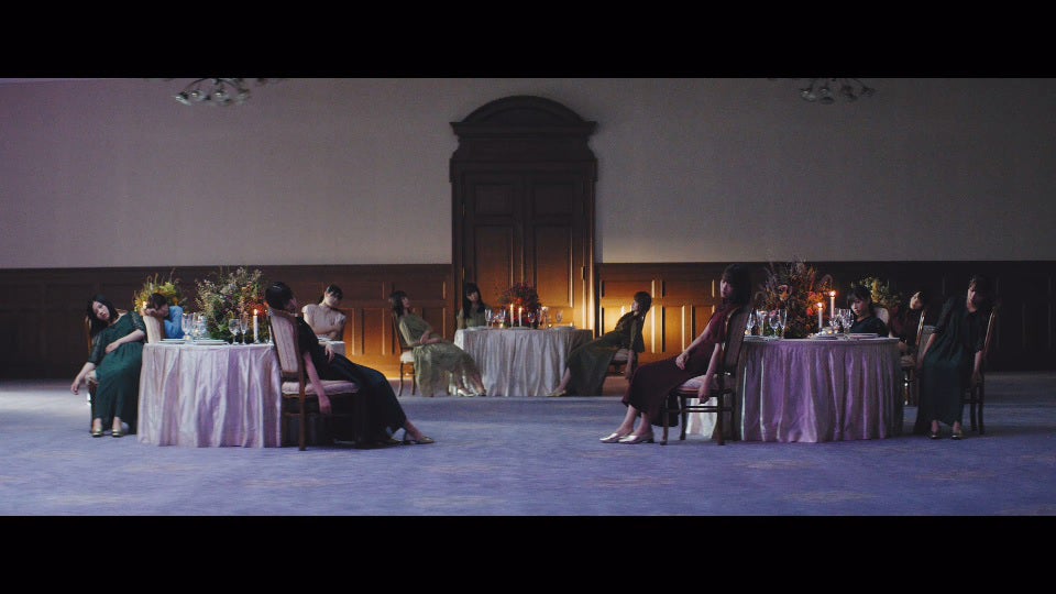 日向坂46「こんなに好きになっちゃっていいの？」MVより（提供写真）