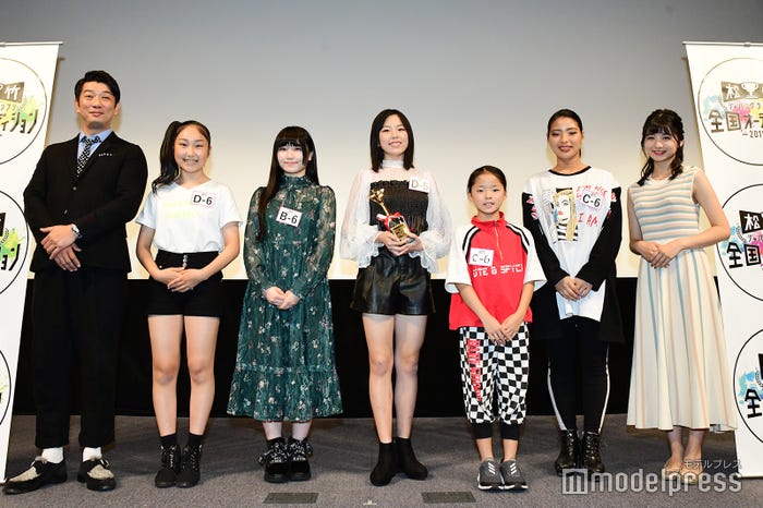 左から:木本武宏、戸谷莉菜、花岡芽佳、古川あかり、迦爾、倉沢しえり (C)モデルプレス