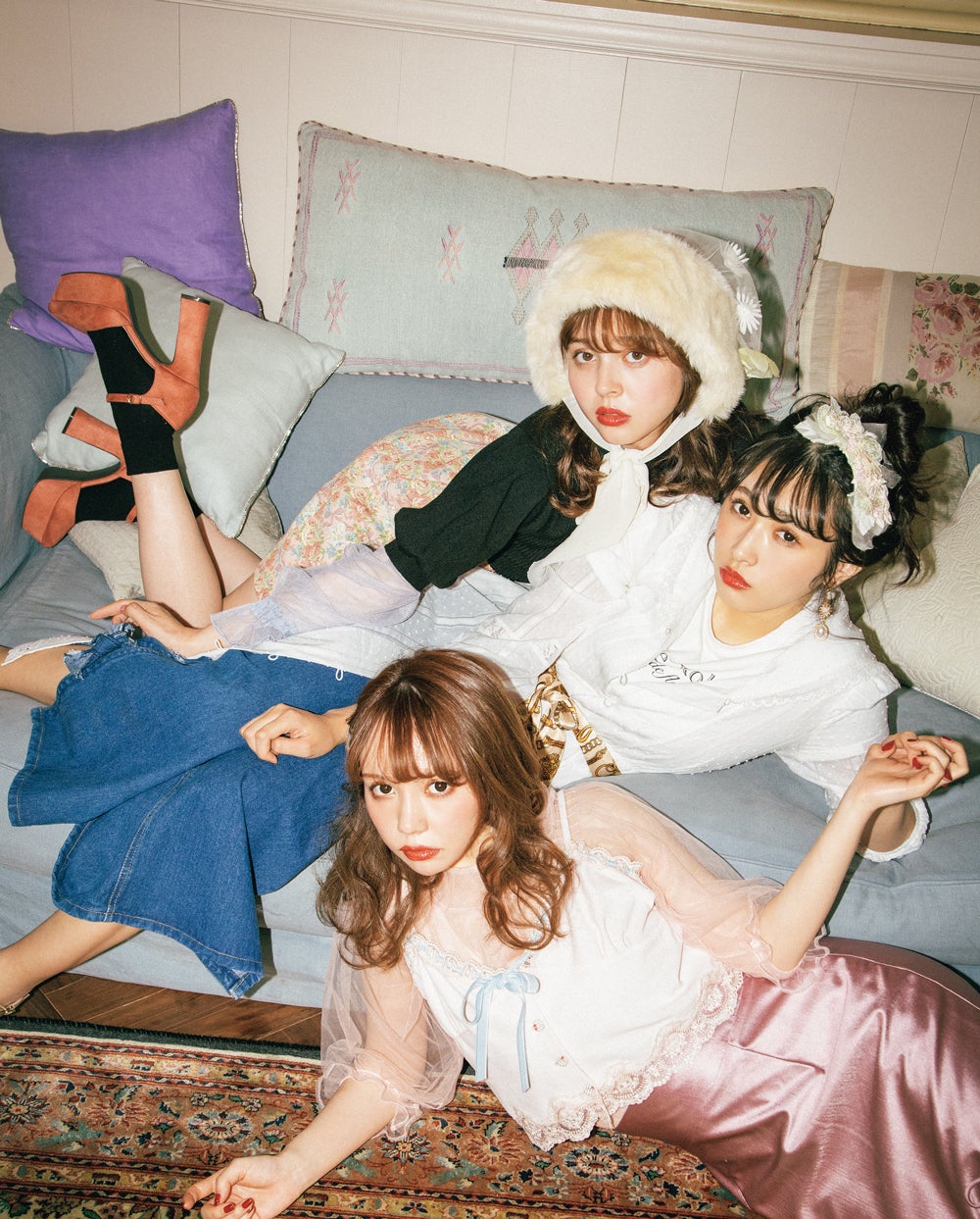 （上から）加藤ナナ、渡辺梨加、黒瀧まりあ （提供画像）