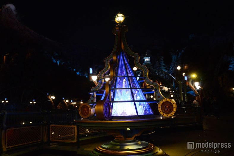 ミステリアスアイランドのクリスタルのツリー／TDS