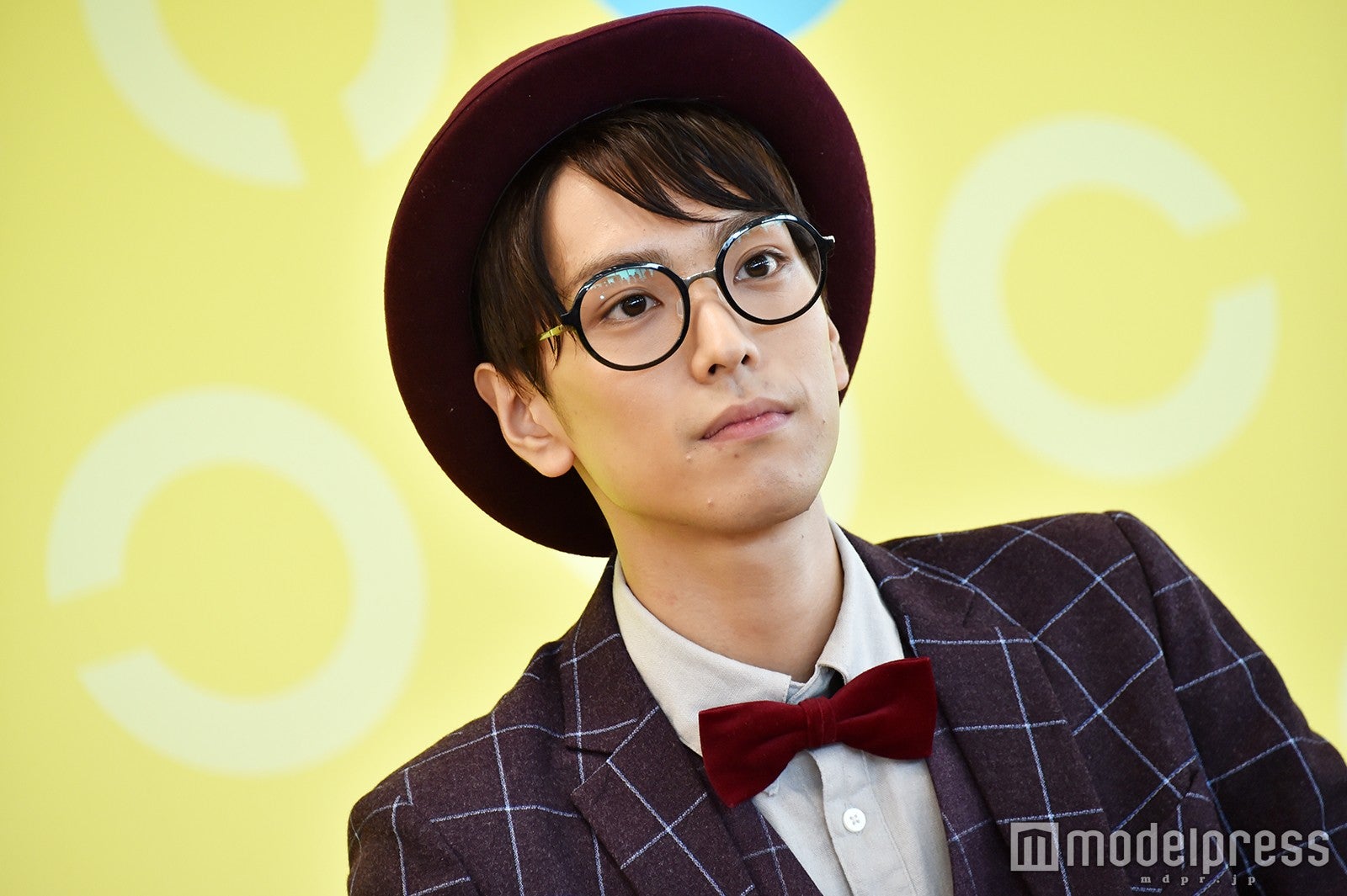 黒羽麻璃央（C）モデルプレス