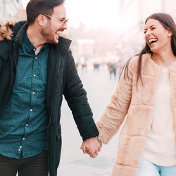 あの夫婦ステキ…!彼女と「結婚後もラブラブでいる秘訣」って?