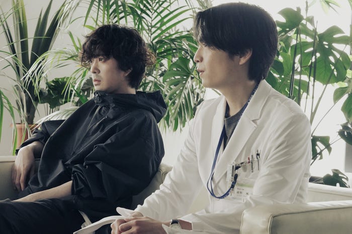 若葉竜也、岡山天音「アンメット ある脳外科医の日記」第6話より(C)カンテレ