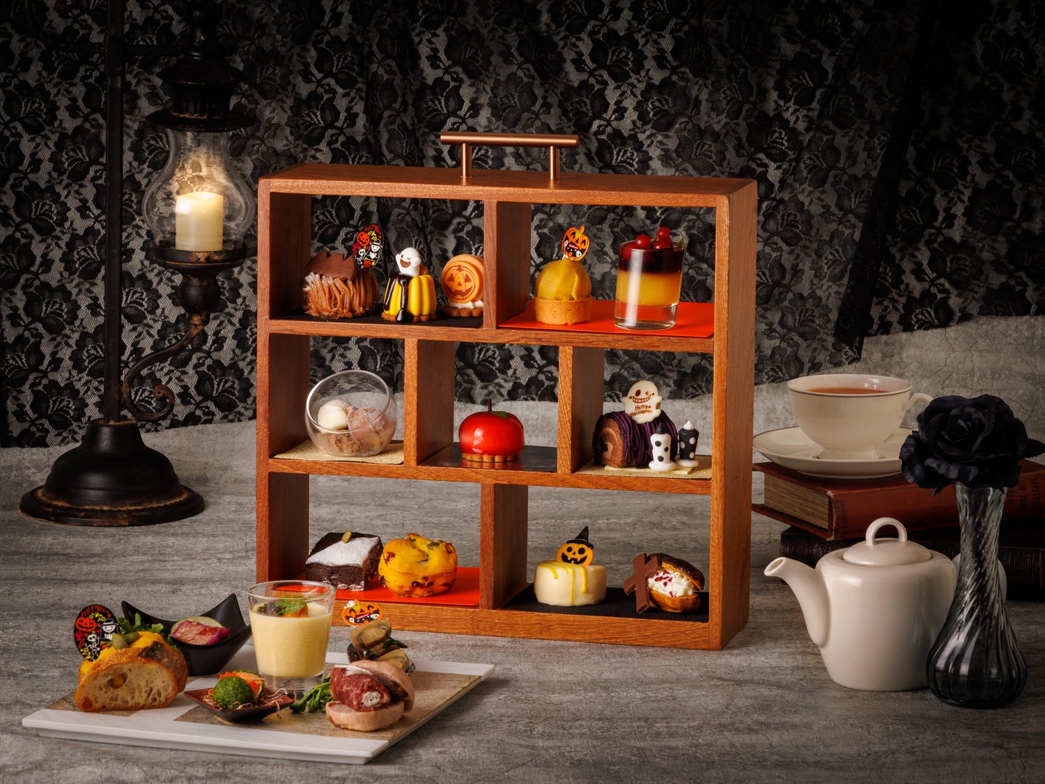 第一ホテル東京で「ハロウィン アフタヌーンティー」3種のモンブラン&林檎そっくりムースなど見た目も楽しい秋スイーツ