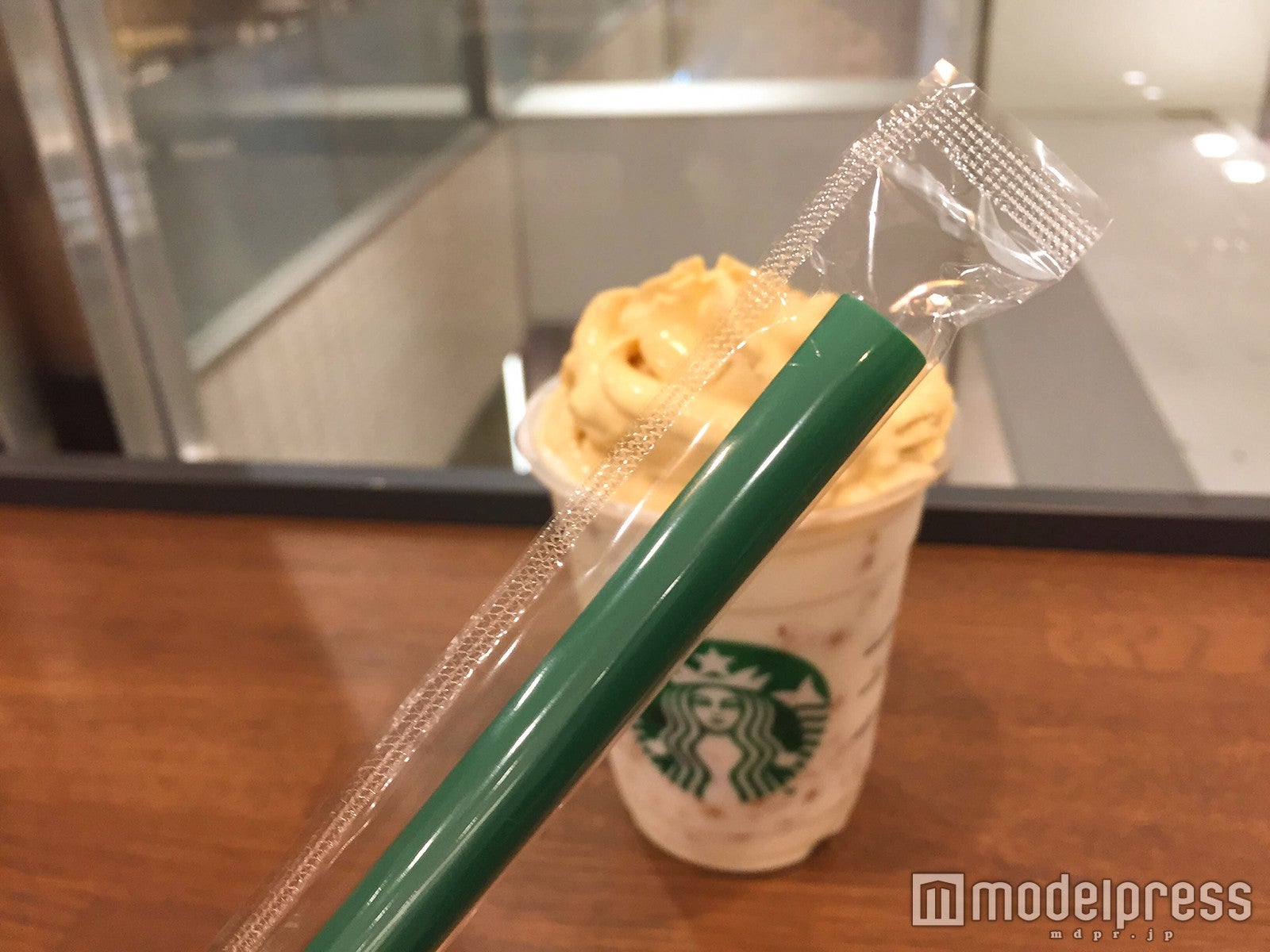 ワイドストロー（C）モデルプレス