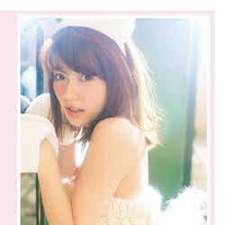 可愛すぎる！犬コスプレを披露した島崎遥香／「AKB48の犬兄妹」（主婦と生活社、2014年6月30日発売）