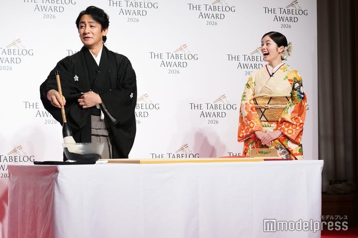 片岡愛之助、小芝風花(C)モデルプレス