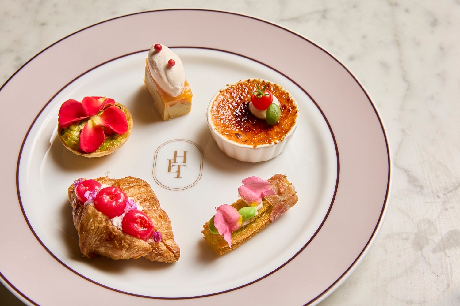 HER LIP TO POP UP AFTERNOON TEA／提供画像