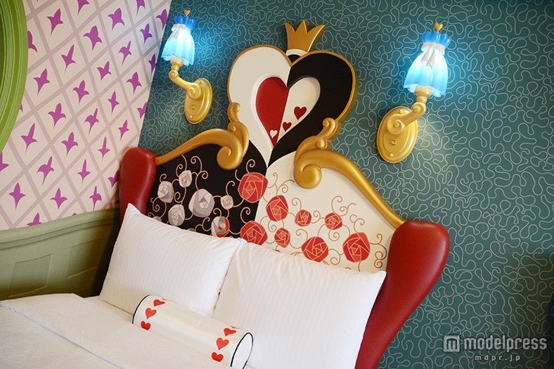 ディズニーふしぎの国のアリスルーム