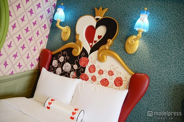 ディズニーふしぎの国のアリスルーム