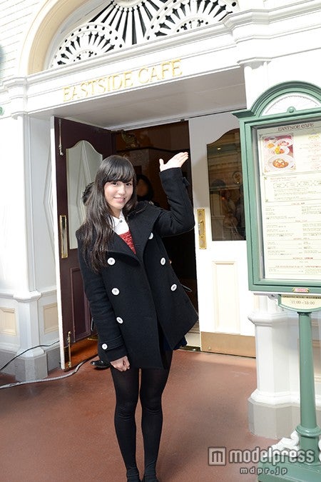 「イーストサイド・カフェ」／モデル：矢内美麻理