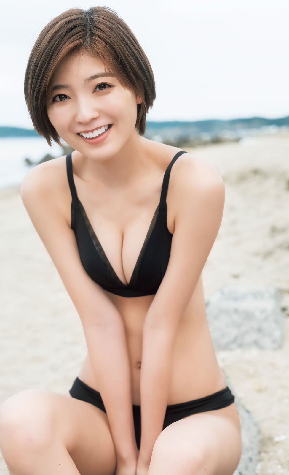 工藤美桜、美谷間強調のビキニ姿披露