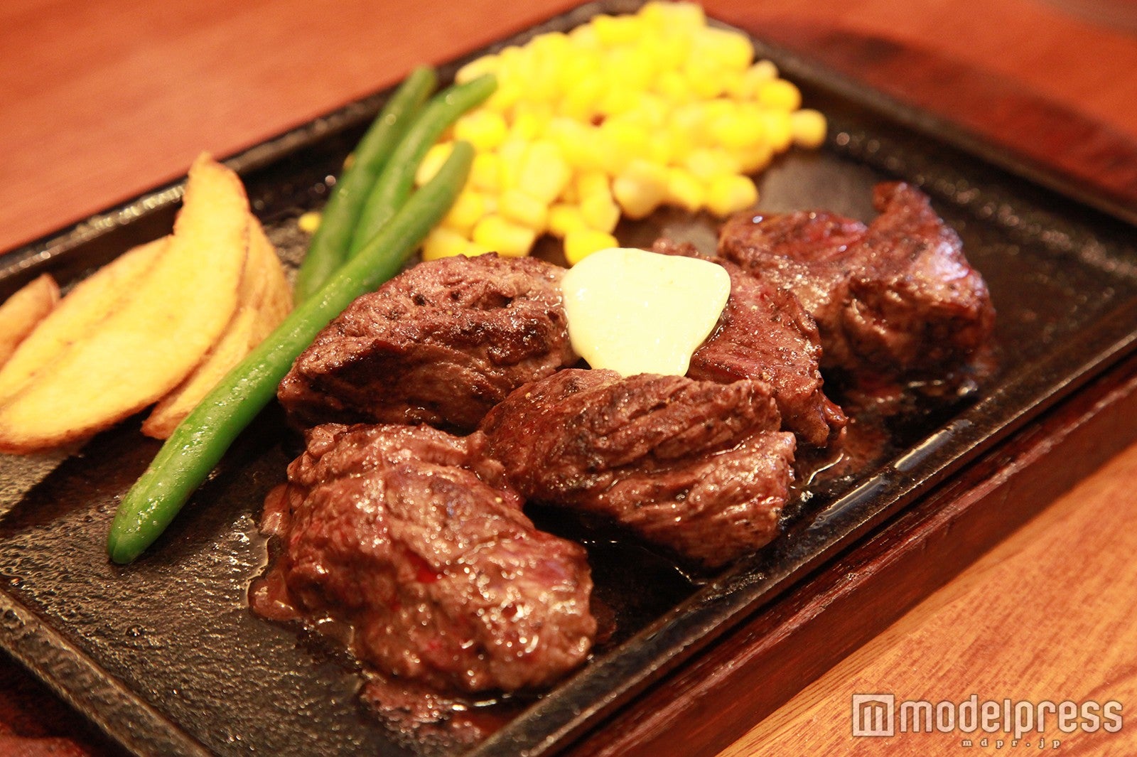 ミスターデンジャー錦糸町店・デンジャーステーキ～ニクオンプレート～1000円／画像提供：ニクオン