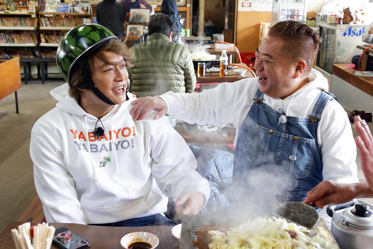 香取慎吾、出川哲朗（C）テレビ東京