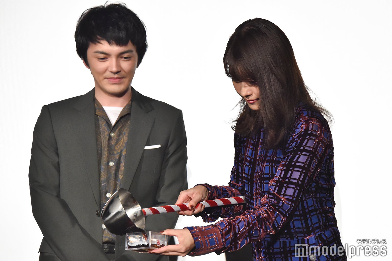 林遣都、有村架純（C）モデルプレス