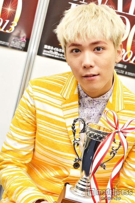 イ・ホンギ／楽屋にて