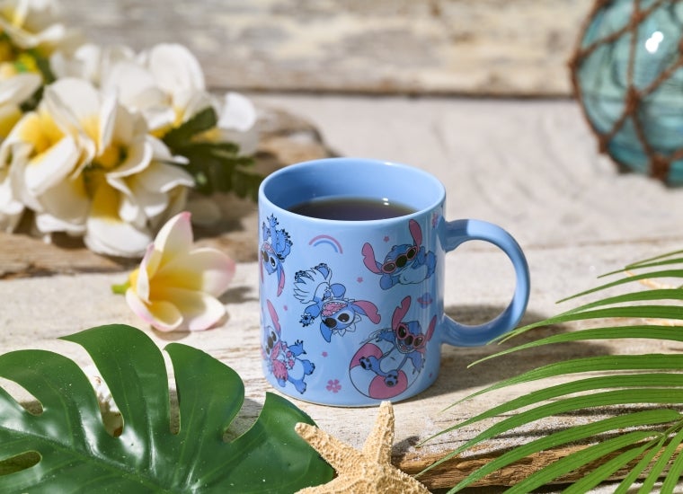 ホットティー税込690円（C）Disney