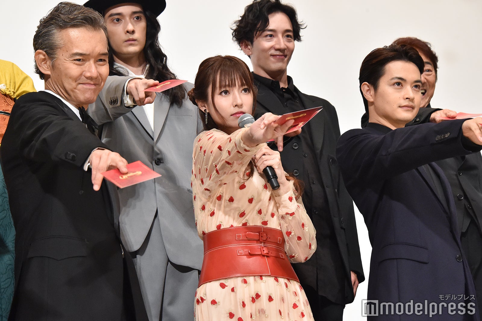 渡部篤郎、深田恭子、瀬戸康史 （C）モデルプレス