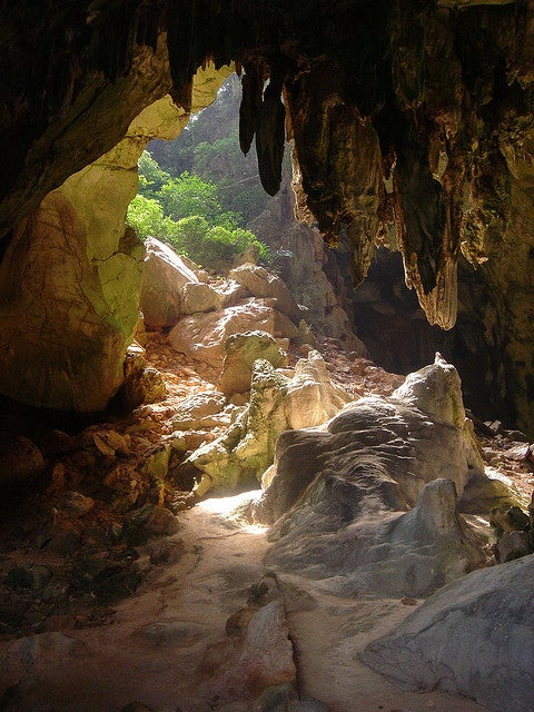 パンガー湾の洞窟／Phang Nga Cave by MsAnthea