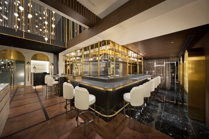 レストラン／photo Takumi Ota