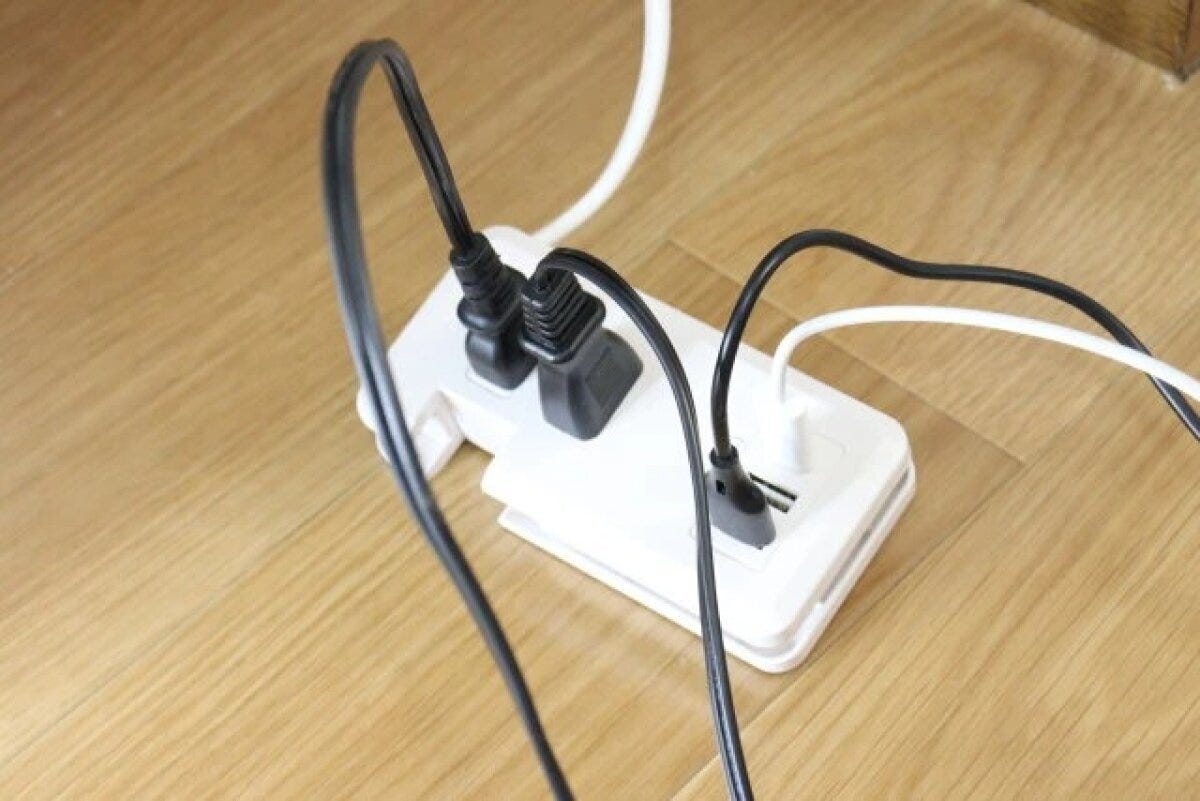 ダイソー 2コンセントタップ(Type-A ダイソー 2コンセントタップ(Type-A