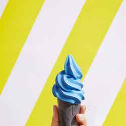 「Super ice Creamery」真っ青なヴィーガン生ソフト登場 季節のフルーツを使ったパフェも/画像提供:株式会社THINK GREEN PRODUCE
