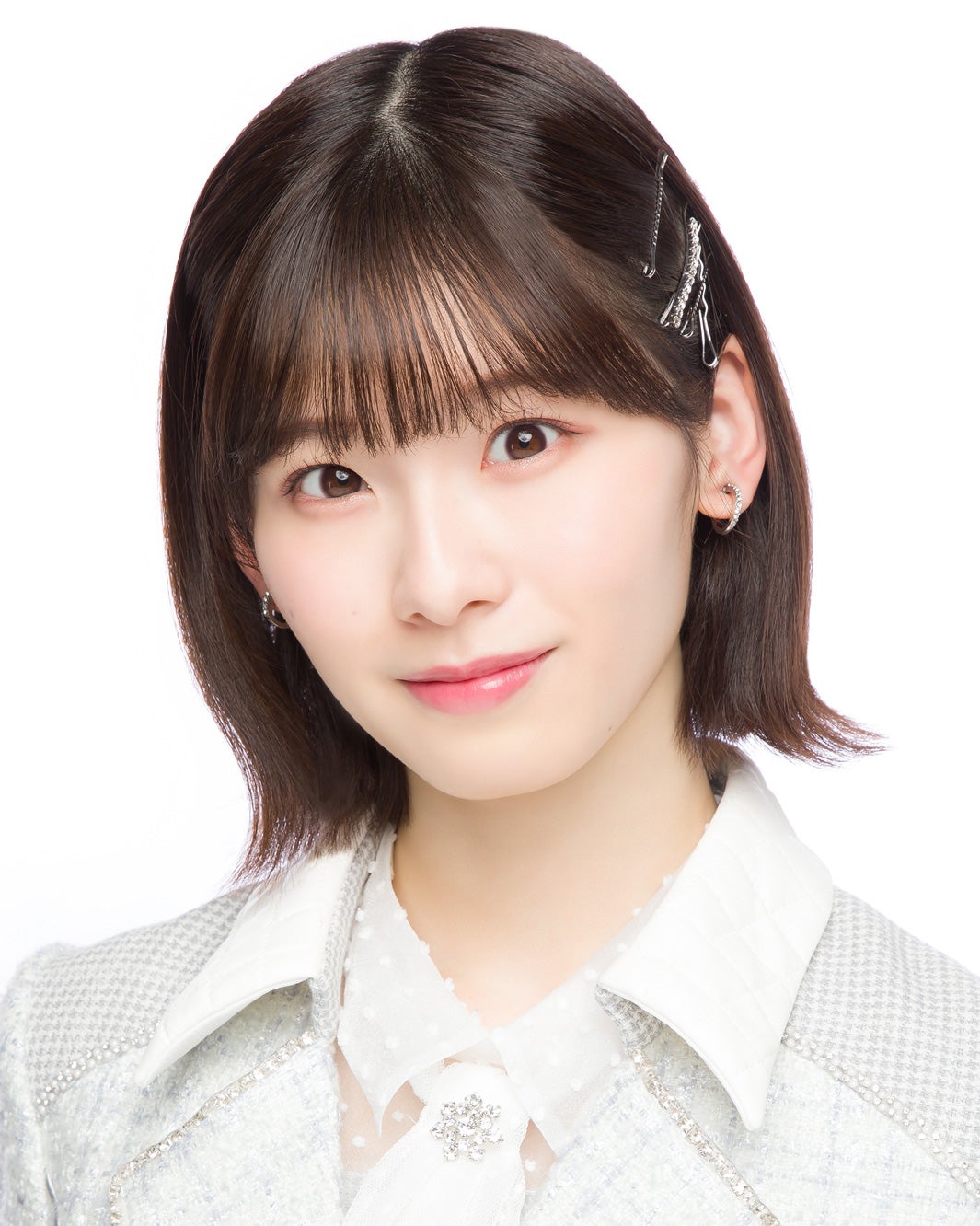 浅井七海（C）AKB48／OUTOF48