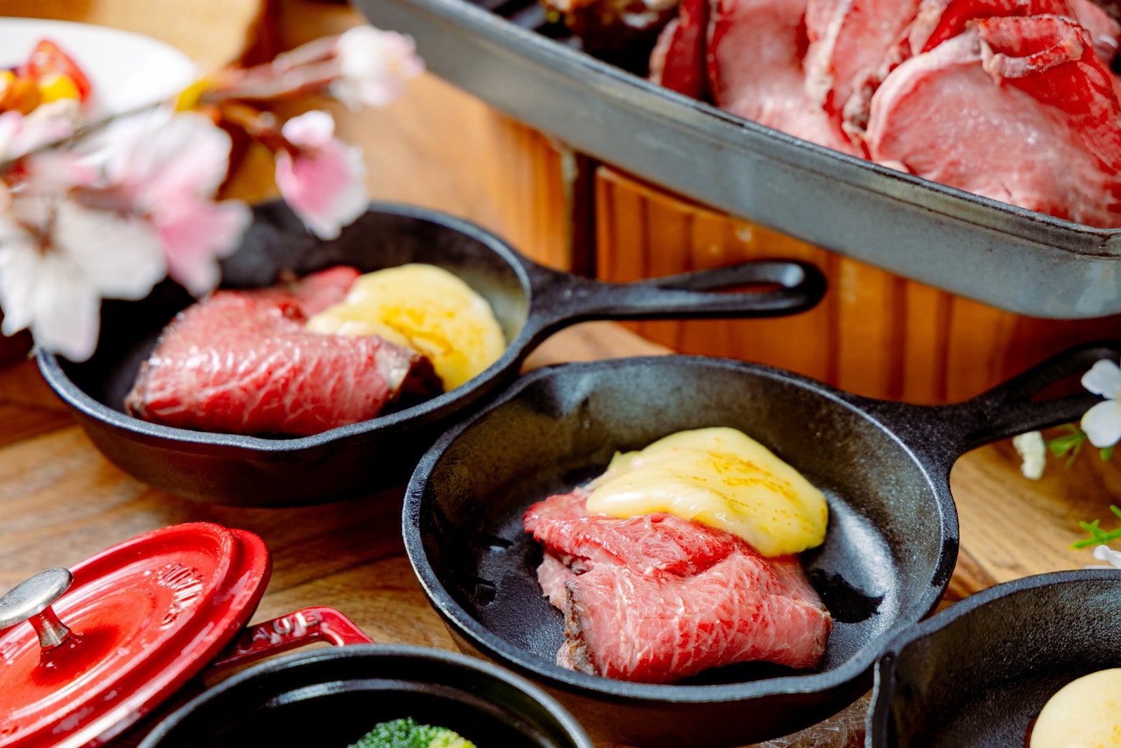 桜・グランピングブッフェ（提供写真）