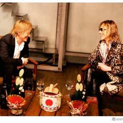 モデルプレス - X JAPAN・YOSHIKI、引退の小室哲哉と「話して少し安心」 ファンからコメント続々